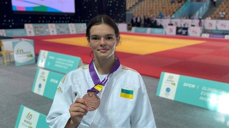 Крістіна Опанасенко з Чернігівщини здобула бронзу на Європейському юнацькому олімпійському фестивалі