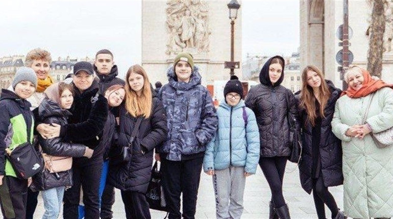 Дев’ять дітей з Херсонщини відправилися до Франції у межах проєкту «Діти війни»