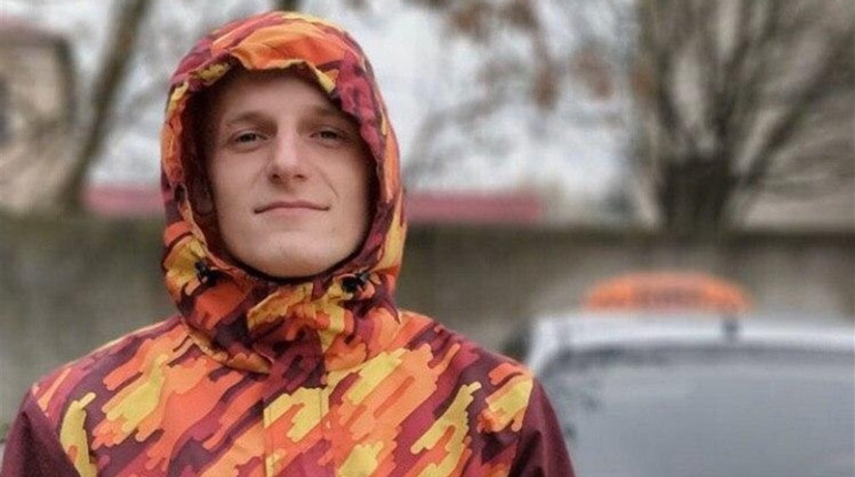 Екстрений водій, друг і психолог: що особливого в роботі сарненських таксистів