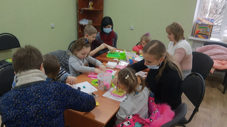 Згуртувалися та створили творчий простір для своїх дітей