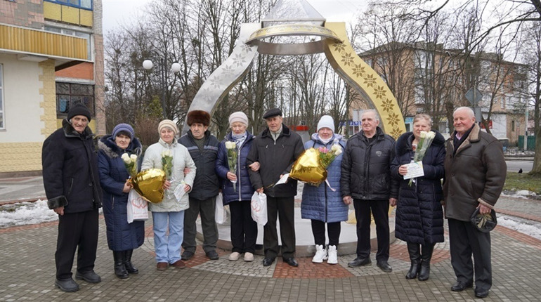 У День закоханих у Фастові вітали пари, які цього року святкуватимуть «золоте весілля»