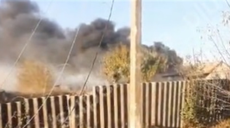 HIMARS розбили велику колону військ РФ посеред траси