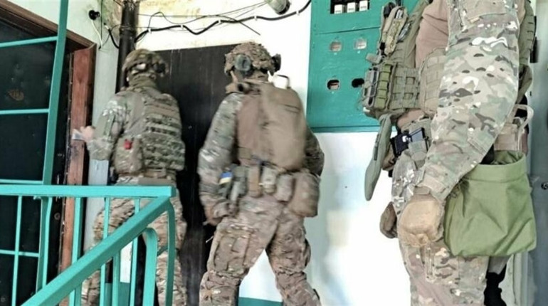 "Вимагали передплату, а після її отримання зникали". На Запоріжжі затримали шахраїв