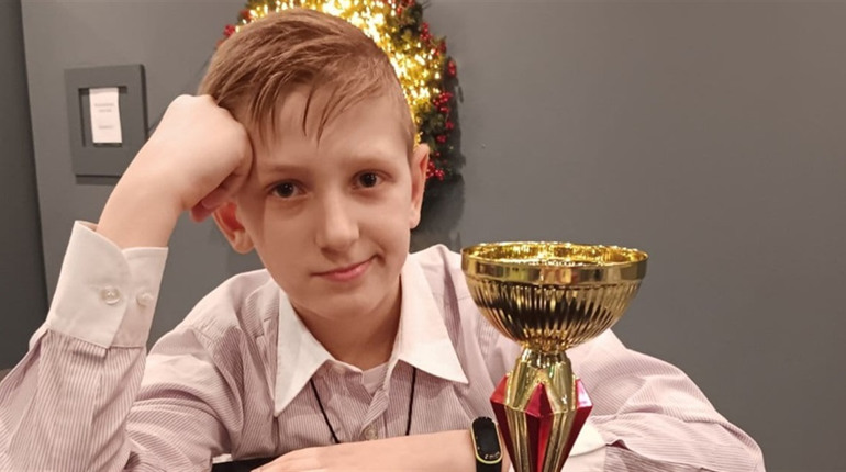 Юний шахіст із Глухова підкорює Ірландію: спорстмен здобув іще кілька перемог у міжнародних турнірах