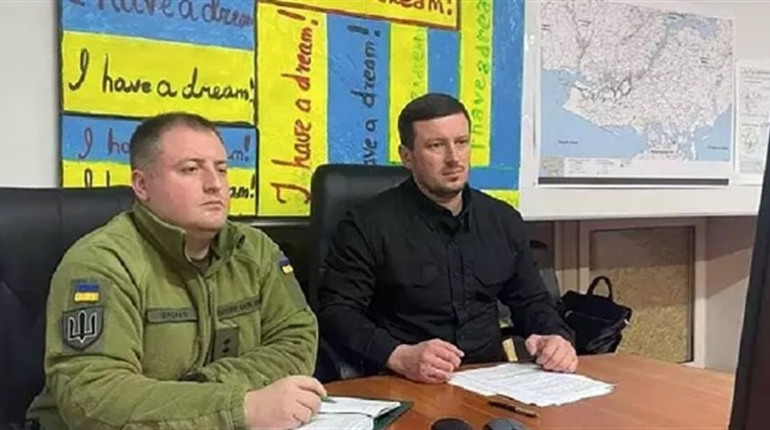 Президента просять звільнити очільників Херсона і області