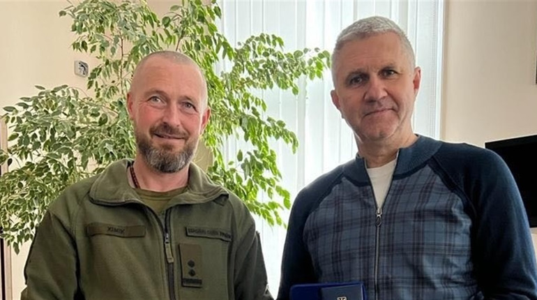 Стебничанина Юрія Нестора нагородили відзнакою начальника Сил ТрО «Захід»: що про нього відомо
