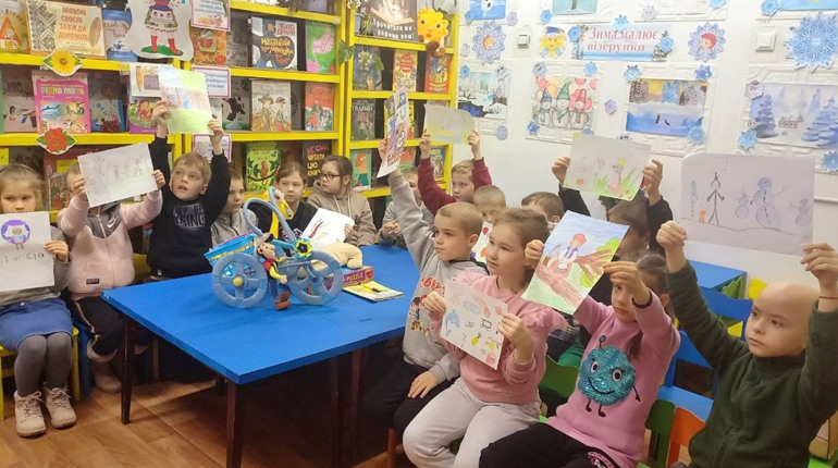 У Смілі для дітей провели бібліознайомство «Книга збирає друзів»