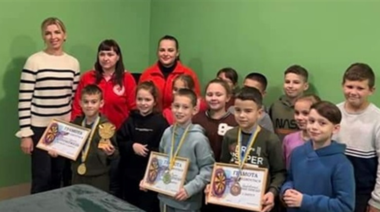 В "Олімпі" пройшли змагання з дартсу серед дітей: хто переміг