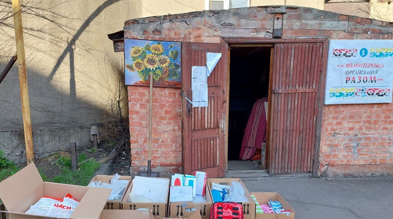 Волонтери ВО «Разом»: «Дякуємо усім, хто допомагає нашим захисникам!»