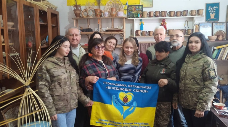 ТО “Креатив” передали зібрані кошти для потреб 98 ОБТрО