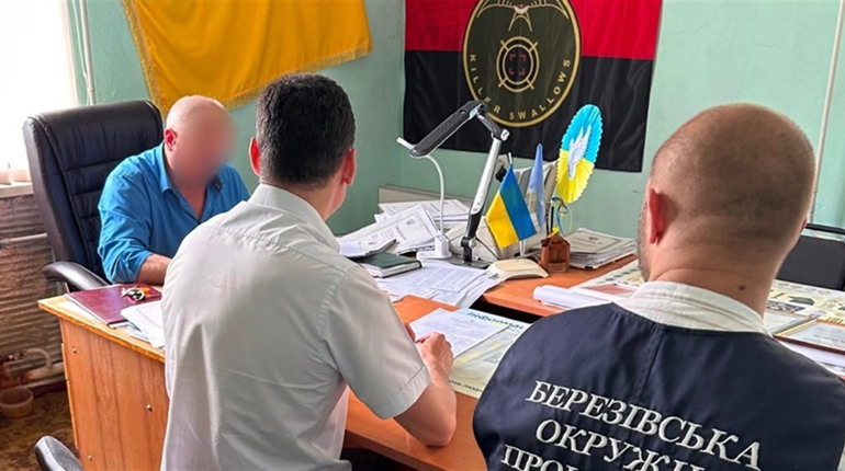 Березівська прокуратура підозрює сільського голову у махінаціях із землею