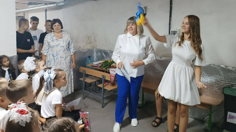 У Переяславській гімназії зібрали майже 8 тисяч гривень на антени "ПАВУК" для 72 ОМБр