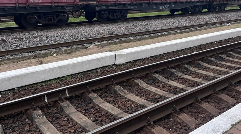 Укрзалізниця зупинила продаж квитків на частину рейсів після 21 січня