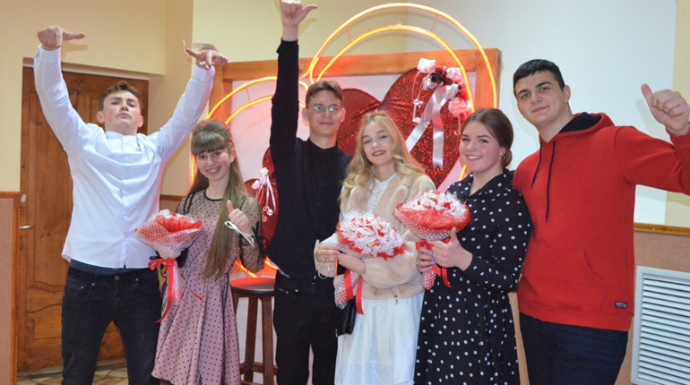"Love is..." Конкурс закоханих у Біляївці. Хто отримав звання ідеальних Валентина та Велентини