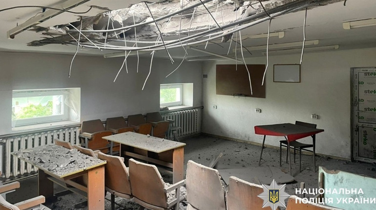 Загарбники вдарили по житловій інфраструктурі Херсонщини: поранено 13 людей