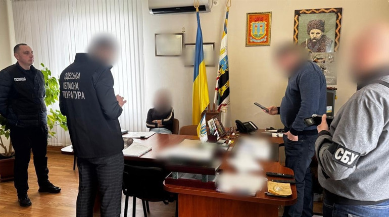 Голову сільради на Одещині підозрюють у земельній афері на 1,8 млн грн