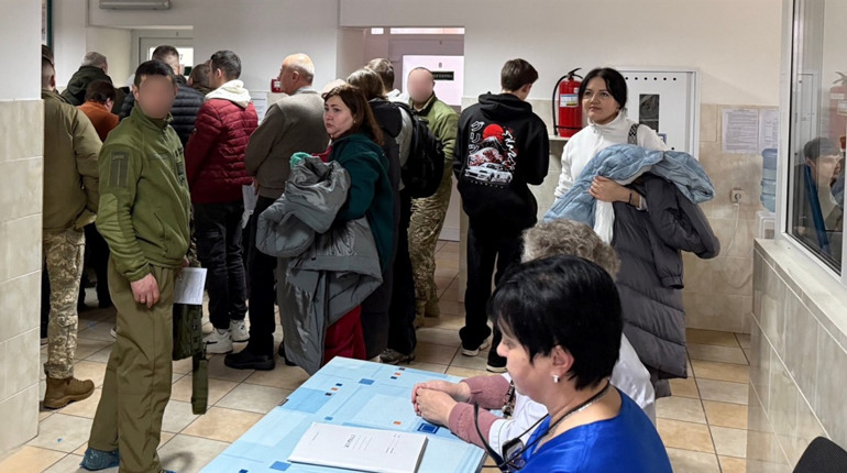 У Старокостянтинівській багатопрофільній лікарні відбувся день донорства: кров здали 80 людей