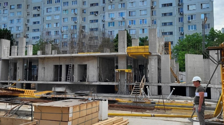 Заглянемо в підземний паркінг? Подивимось на перший поверх? Репортаж з будмайданчика (ФОТО)