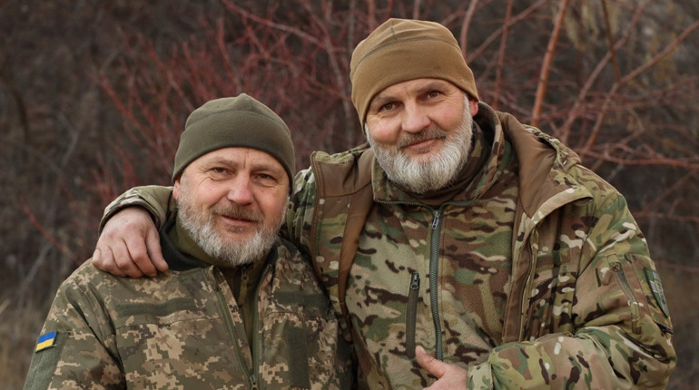 Сталеві воїни зі Звягеля: історія братів Ігоря на псевдо "Мультик" та Володимира на псевдо "Монгол"