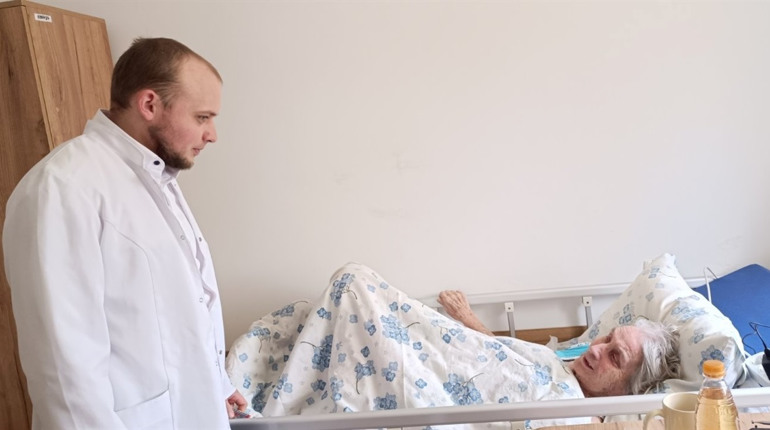 Безсоння, ПТСР, емоційне вигорання – як собі допомогти? Відповідає психолог Іван Гуд