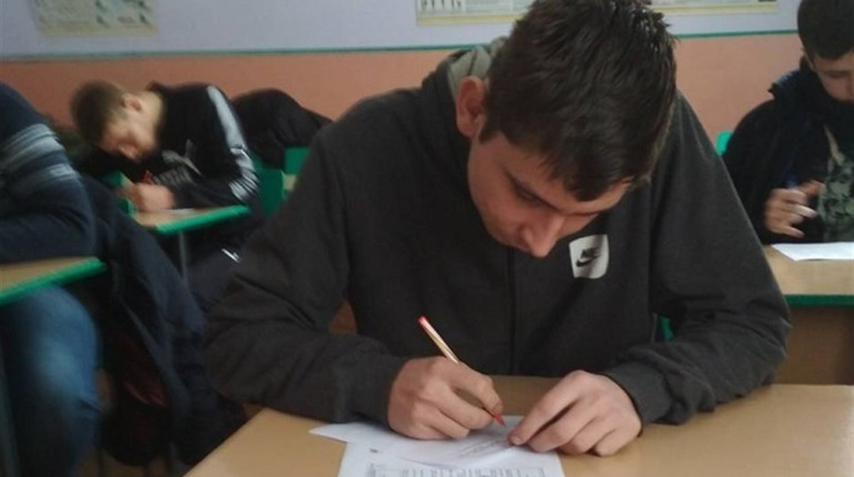 На дні: Калинівське ПТУ-21 замкнуло рейтинг навчальних закладів області за результатами ЗНО      