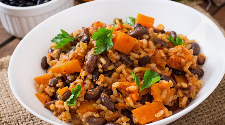 Рецепт дня: плов з гарбузом і квасолею