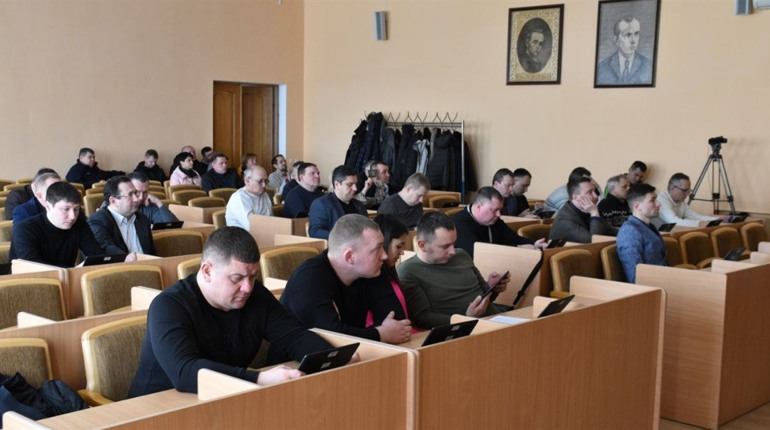 Зміни до бюджету: додали кошти медичним установам та на підтримку армії