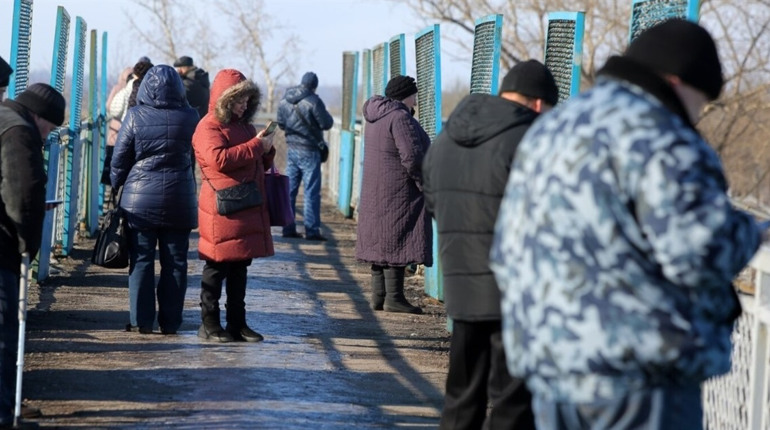 На північному заході Луганщини декілька днів немає мобільного зв’язку. У Рубіжному зруйновано вежу