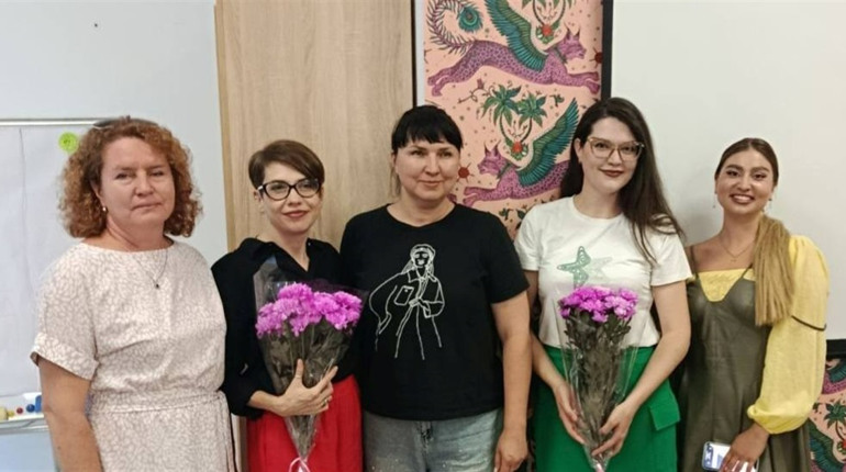 «Кава з поетесою» у Дніпрі об’єднала переселенців із Донецької та Луганської областей