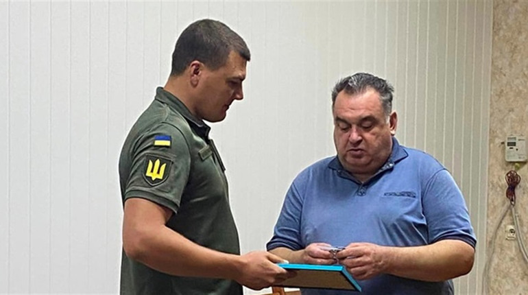 Військовий із Великобудищанської громади отримав відзнаку Міністра оборони України