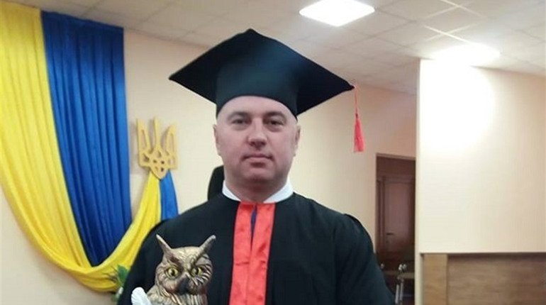 Директор Корделівської школи став магістром публічного управління 