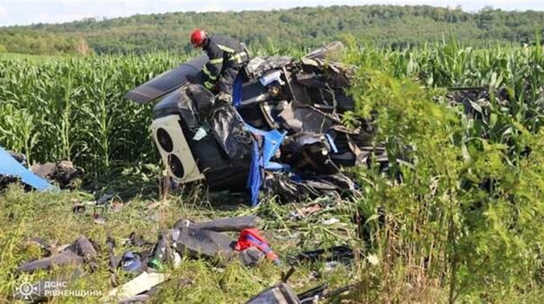 У жахливій ДТП на Рівненщині загинуло 9 жителів Хмельниччини, серед них й нетішинка: перші подробиці