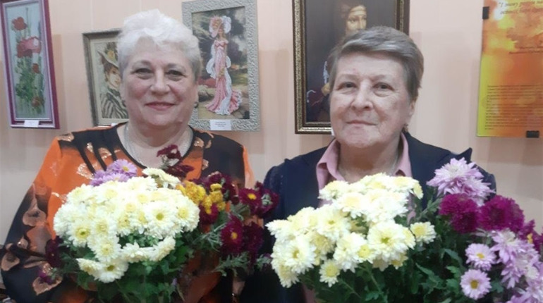 Сестры–мастерицы из Бердянска всю свою жизнь посвятили любимому делу – вышиванию