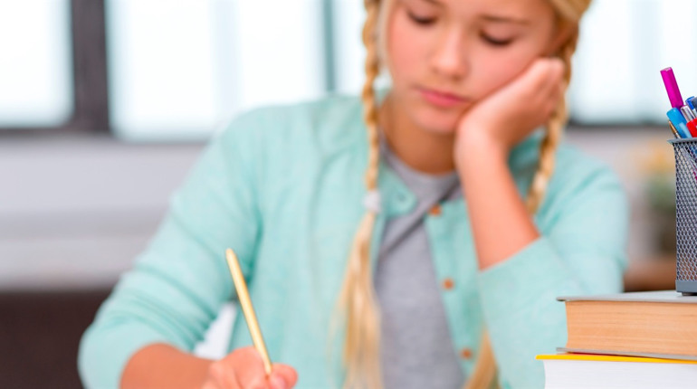 Українські школярі за кордоном можуть долучитися до учнівських олімпіад: як це зробити