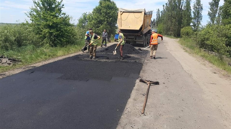 У Вараському районі ремонтують дороги
