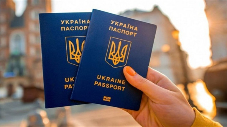Попит на закордонні паспорти у Золотоноші зріс майже на 50%