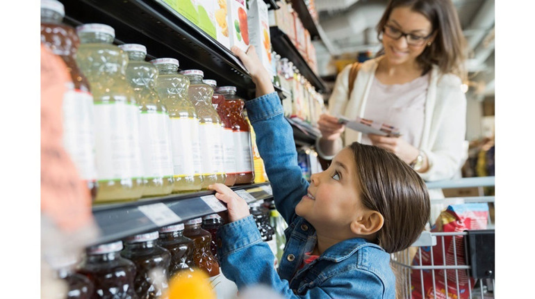 Які "сюрпризи" приховує магазинний сік: консультують медики Білопільської первинки