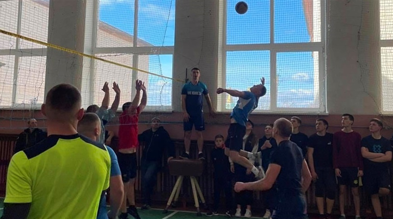 Три села Каноницької тергромади змагались у волейболі