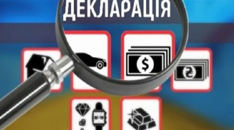 Що у деклараціях: скільки заробляють старости Калинівської громади