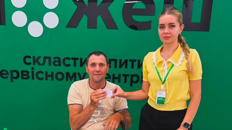 Попри травму хребта: житель Жовтих Вод став водієм завдяки «Безбар’єрній автошколі»
