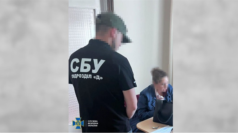 За 700 доларів: у Херсоні СБУ викрила схему ухилення від мобілізації