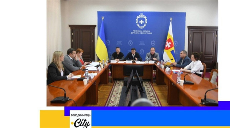 У села Рівненщини буде доставка ліків Укрпоштою. Керівники виконують доручення Президента