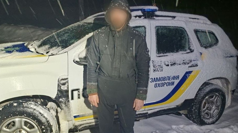 У Шостці група реагування поліції затримала крадія на місці злочину