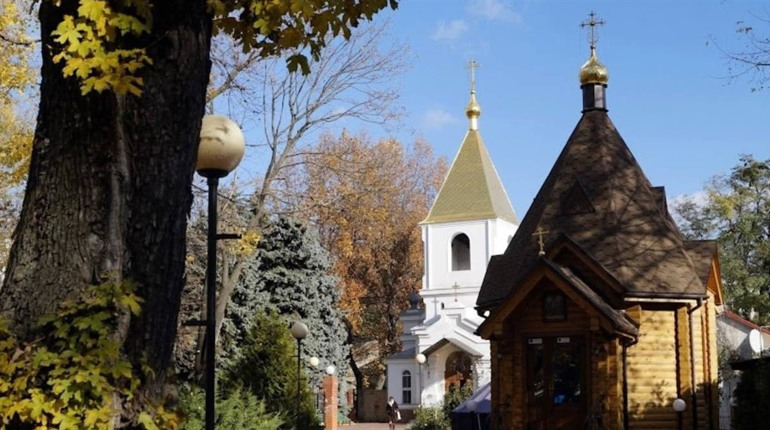 Конфлікт навколо храму військового госпіталю в Одесі: УПЦ оскаржуватиме перехід до ПЦУ
