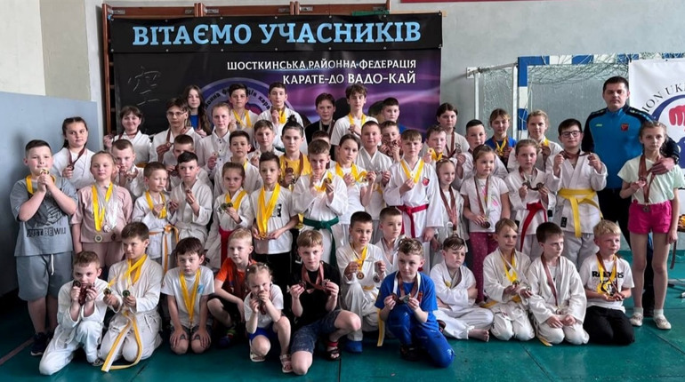 100 дітей зі Глухова та Шостки брали участь у Кубку карате Вадо-кай. Які результати
