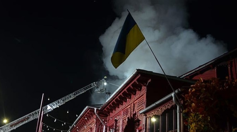 В Чернігові вночі палав ресторан: які наслідки
