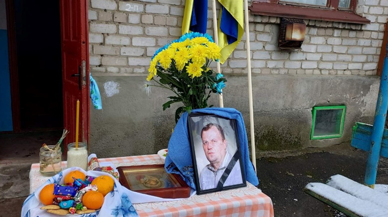 На щиті: Первомайськ прощається із захисником України Олександром Жогло