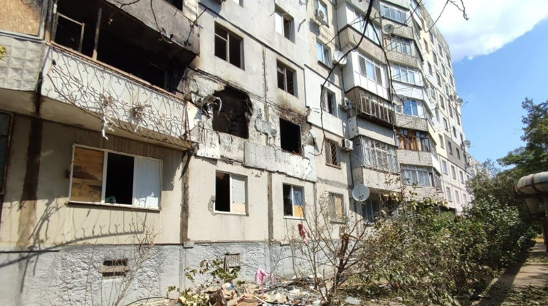 Ворожі обстріли Херсонщини: росіяни завдали ударів з артилерії, РСЗВ, мінометів та безпілотників