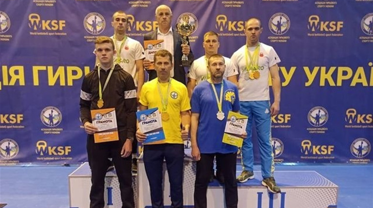 Золото, срібло та бронза: гирьовики Сарненщини привезли нагороди з чемпіонату України