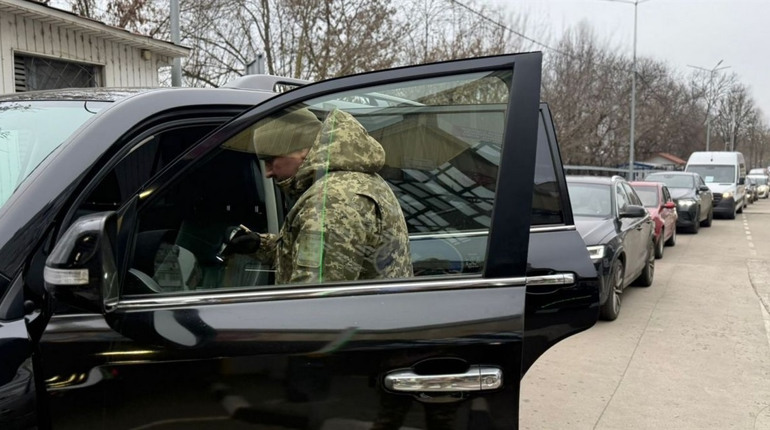 Прикордонники роз’яснили, через які пункти пропуску можна об’їхати закриту трасу М-15 Ізмаїл-Одеса